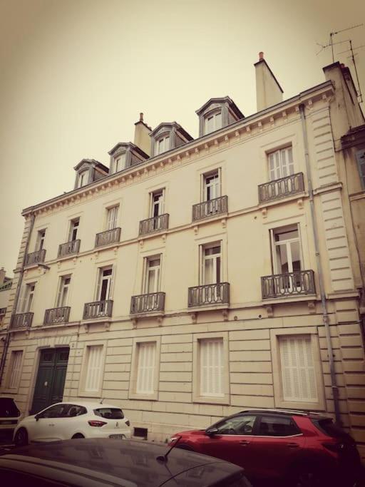 Le Sambin-Terrasse -Centre Ville Dijon Exterior photo